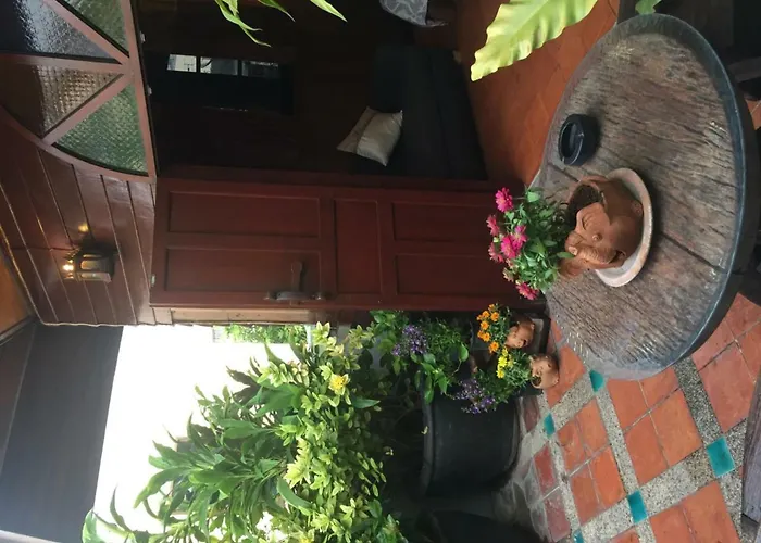 Shanti 招待所 曼谷